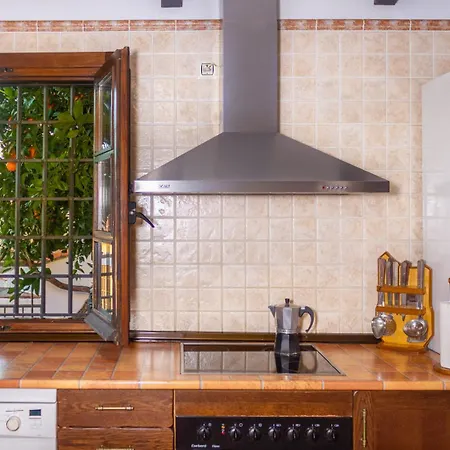 Holiday home Tia Tomasa Malpartida De Plasencia